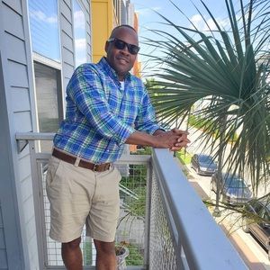 Meet your Posher, Reginald